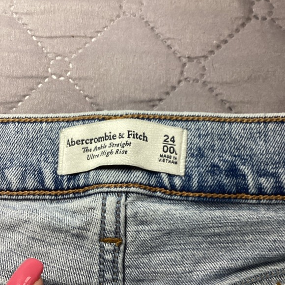 Abercrombie & Fitch The Ankle Straight Ultra High Rise Jeans Patch Size 24/00L - Picture 2 of 16